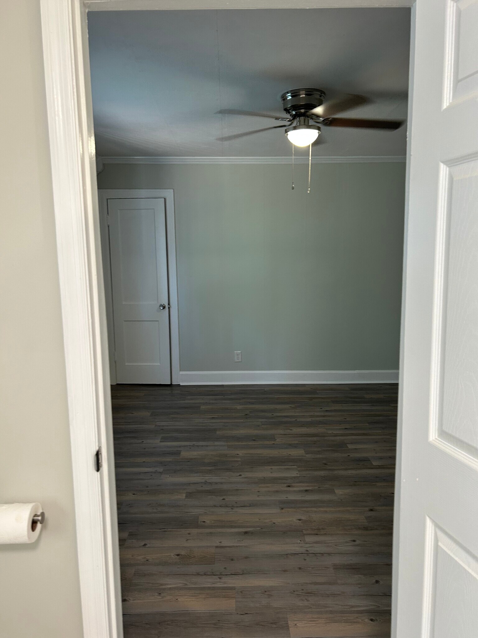 Building Photo - 600 Villard Dr