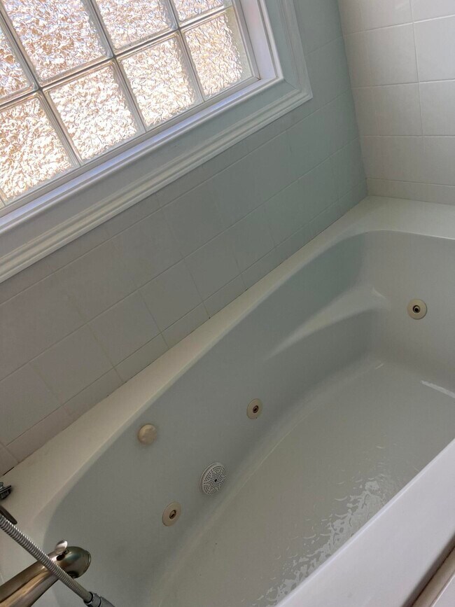 Building Photo - 1207 Australian Ave