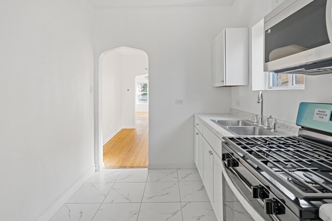 Building Photo - 10342 S Calumet Ave