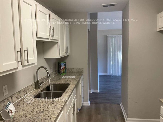 Building Photo - 4914 Donnybrook Ave