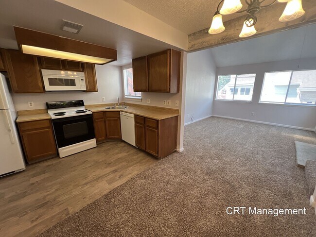 Building Photo - Beautiful 2 Bedroom, 2 Bathroom Condo in S...