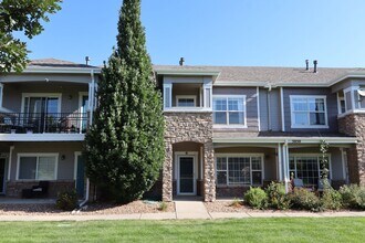 Building Photo - Fully Furnished 2 Bed, 2.5 Bath Fort Collins Townhome