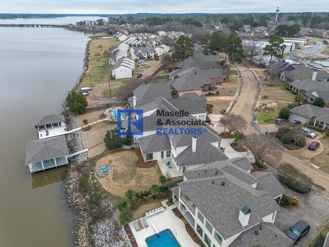 Building Photo - 1418 Windrose Dr