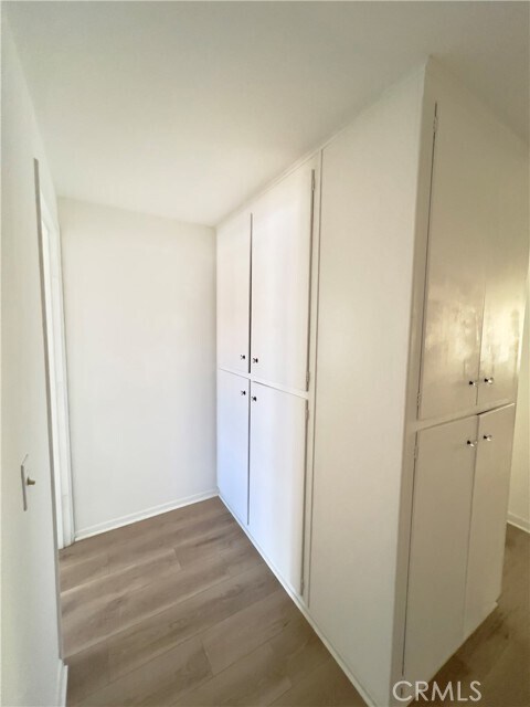 Building Photo - 1521 W Westmont Ave