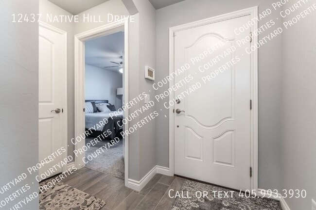Building Photo - 12437 Native Hill Dr