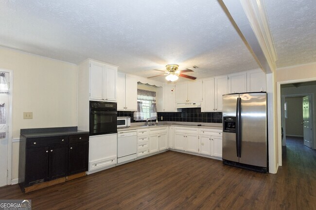 Building Photo - 3720 Sunny Hill Dr