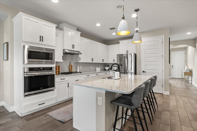 Building Photo - 1713 Pasture Lp