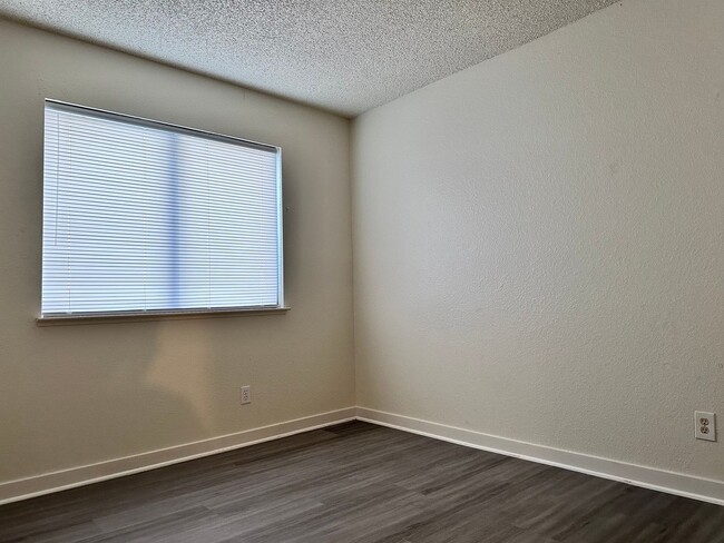 Building Photo - Beautifully Remodeled 4BR/2BA Single-Story Home for Rent!