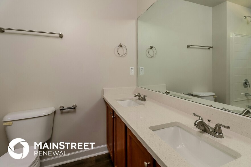 Building Photo - 2331 Reid Oaks Dr