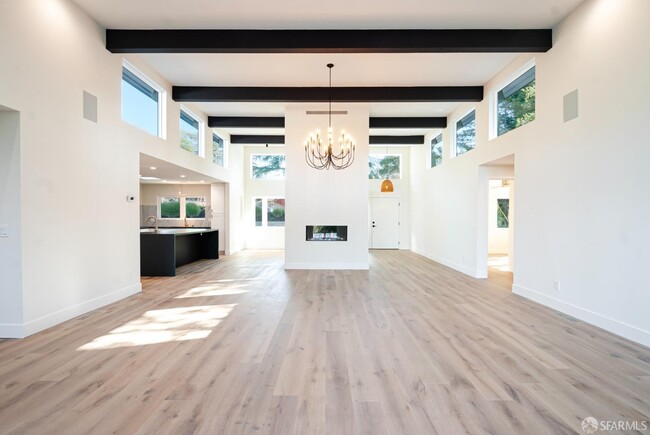 Building Photo - 81 Estates Dr