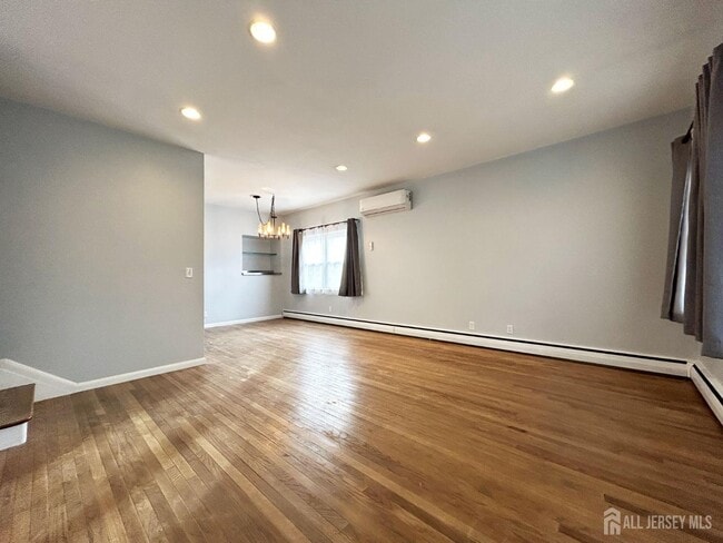 Building Photo - 34 Wall St