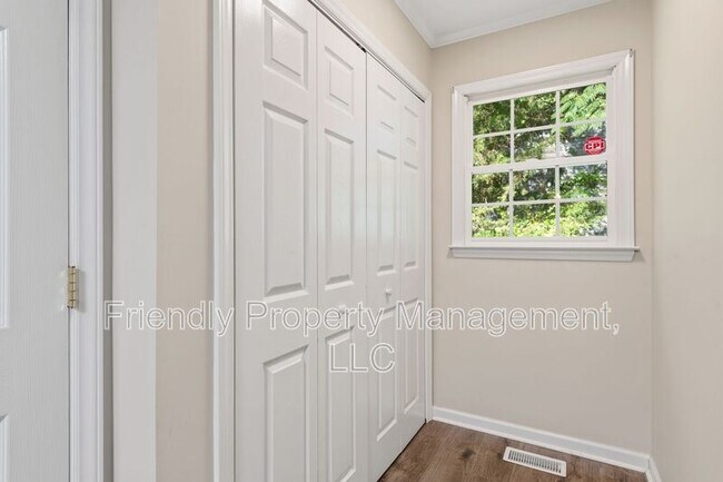 Building Photo - 1608 Rogers Pointe Ln