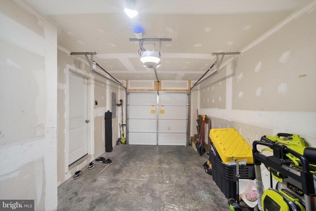 Building Photo - 338 Nocking Point Blvd