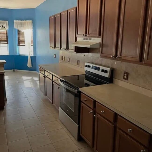 Building Photo - 11333 Southwind Lake Dr