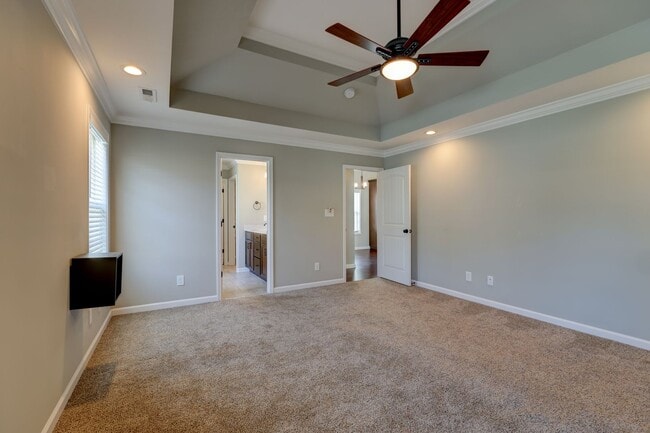 Building Photo - 1008 Meadowview Ln