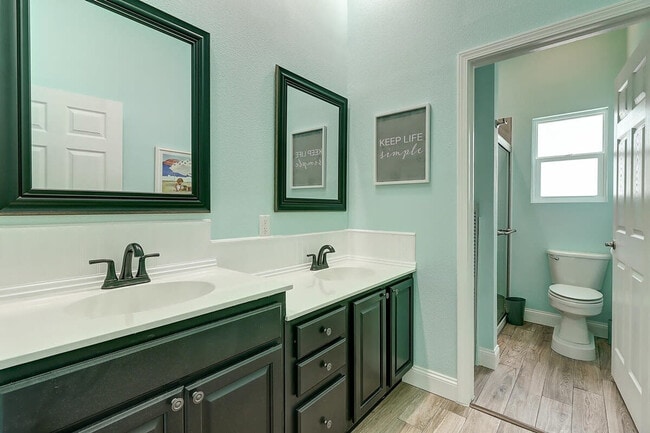 Building Photo - 140 Royal Sands Blvd