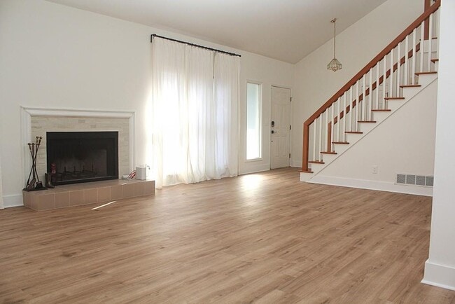 Building Photo - 10630 Timberstone Rd