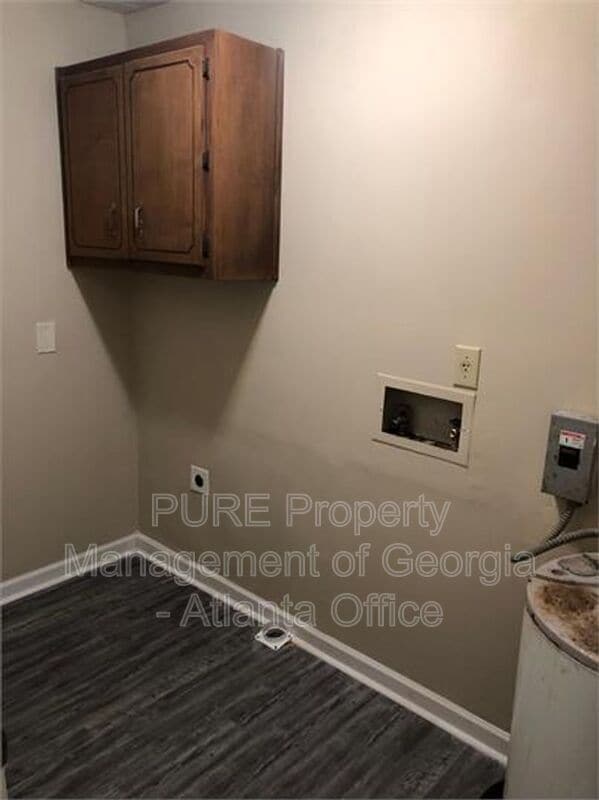 Building Photo - 55 Sunnybrook Dr