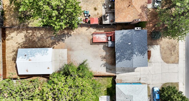 Building Photo - Charming Unfurnished Spokane Home with Large Shop in a Prime Northwest - Unfurnished