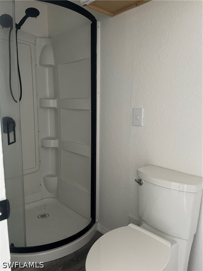 Building Photo - 777 Walkerbilt Rd