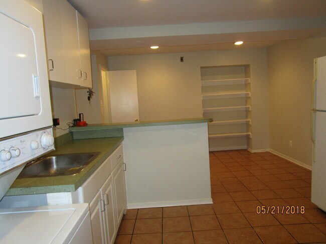 Kitchen - 1844 Columbia Rd NW