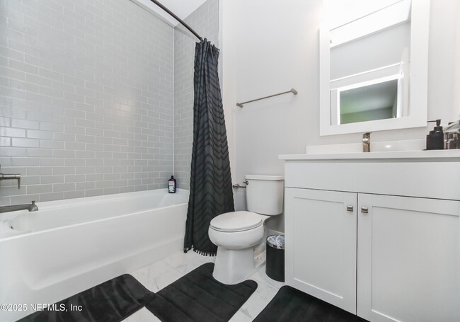 Building Photo - 151 Hillendale Cir