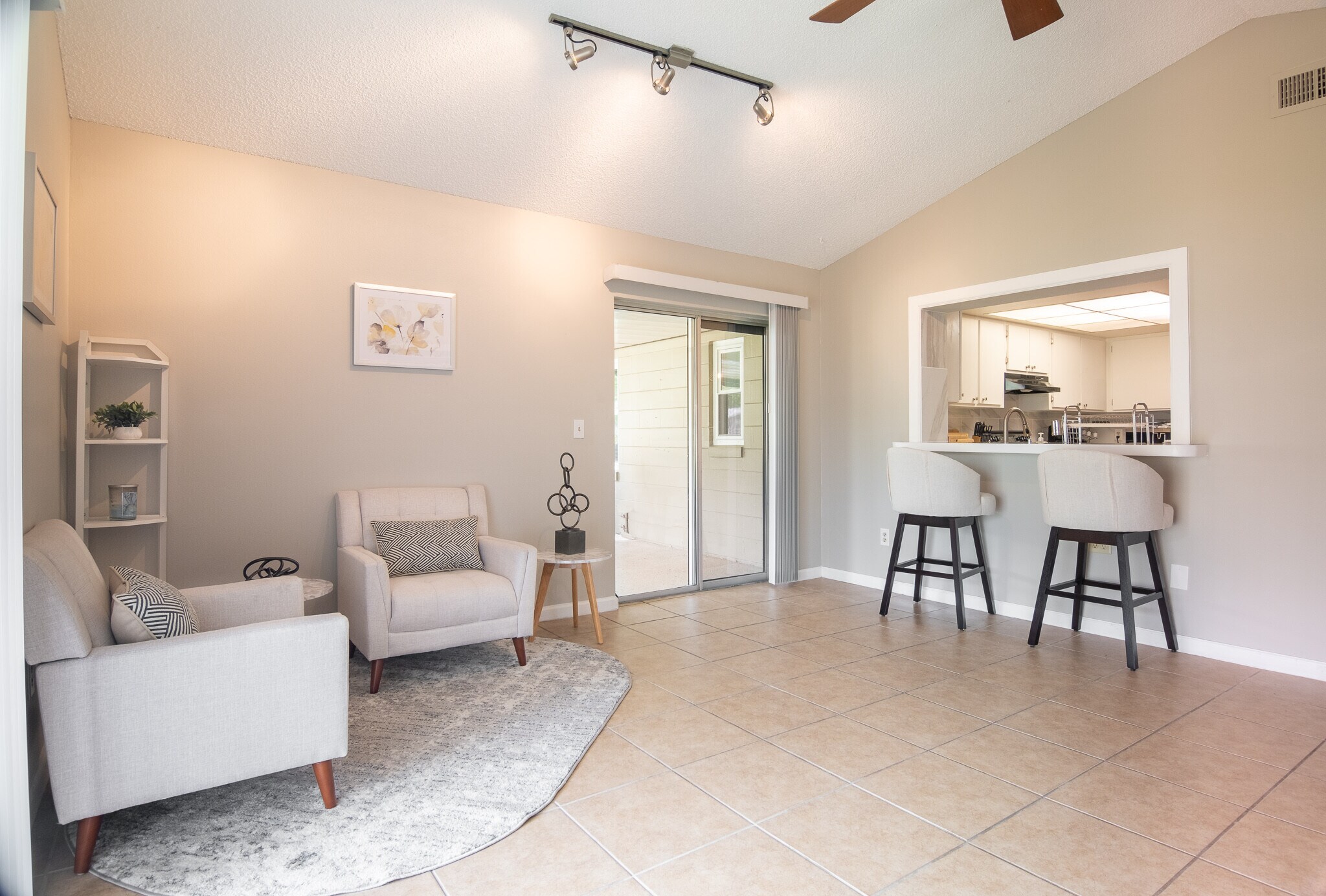 Building Photo - 888 Florida Pky