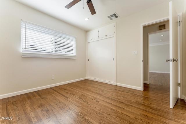 Building Photo - 420 Violet Ave