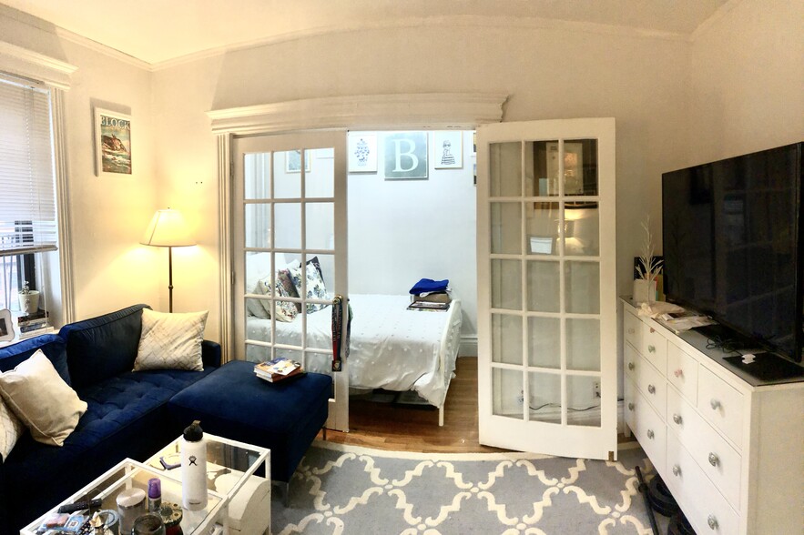 Building Photo - 1111 Boylston St