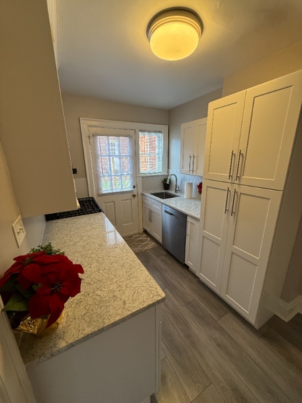 Building Photo - 3919 Beech St