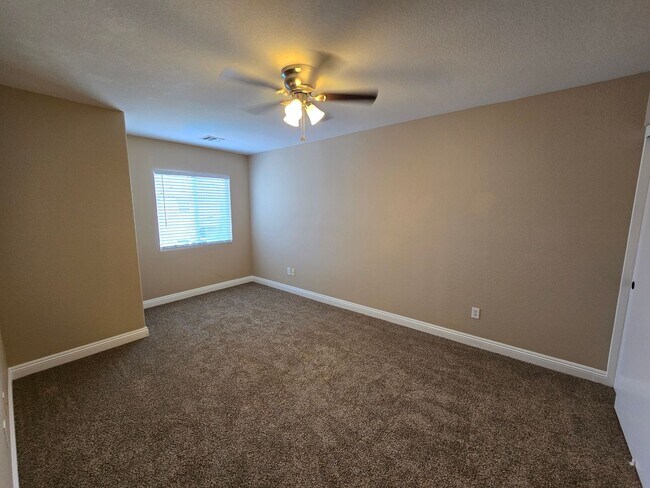 Building Photo - 4 Bedroom Rhodes Ranch Home for Rent
