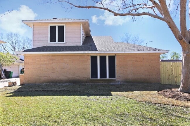 Building Photo - 10839 Sugar Hill Dr