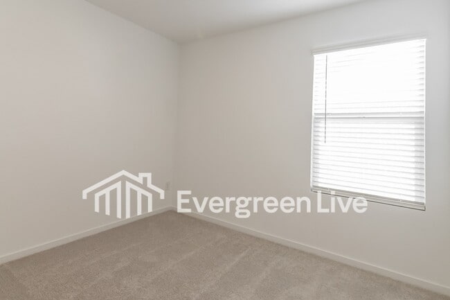 Building Photo - 6724 Haines Dr