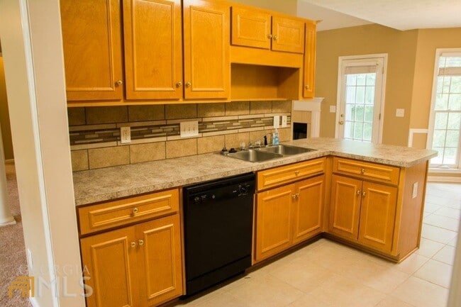Building Photo - 8037 Creekland Dr