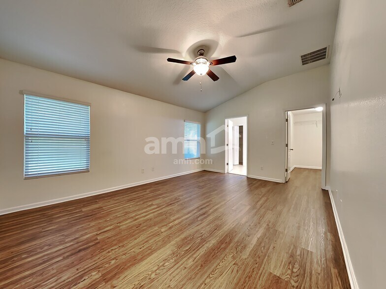 Building Photo - 603 Glendale Ln