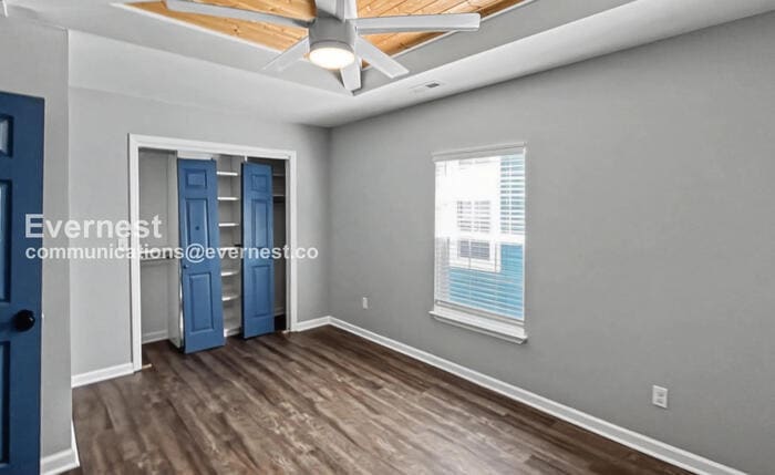 Building Photo - 5501 St Elmo Ave