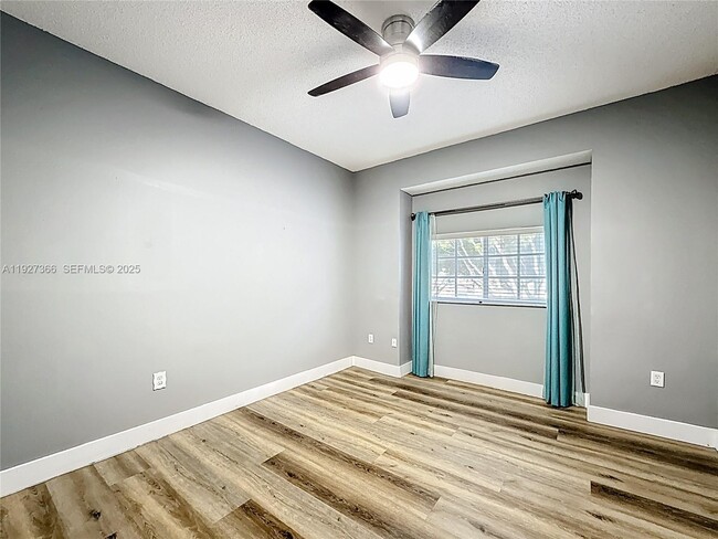 Building Photo - 5955 SW 99th Terrace