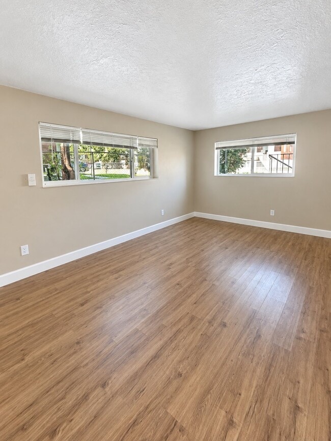 Building Photo - 1601 Ivy Cir