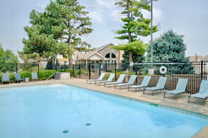 Skyline View Apartments 1430 Old Farm Rd Lincoln NE 68512 Apartment