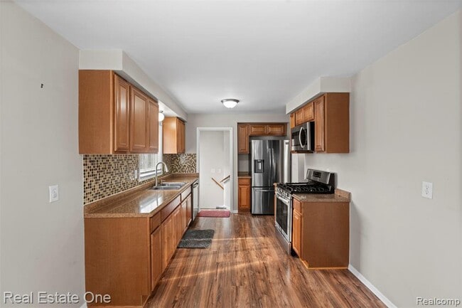 Building Photo - 4114 Lincoln Blvd