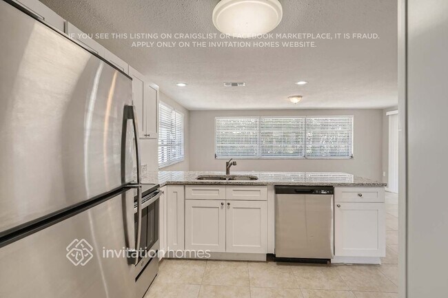 Building Photo - 7530 Rosewood Dr