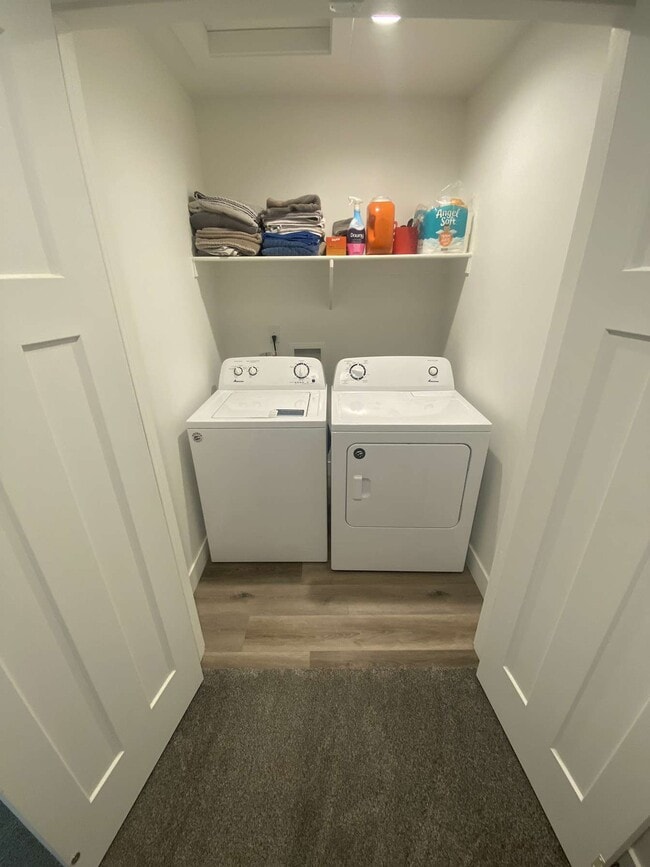 Building Photo - 546 E 625 S