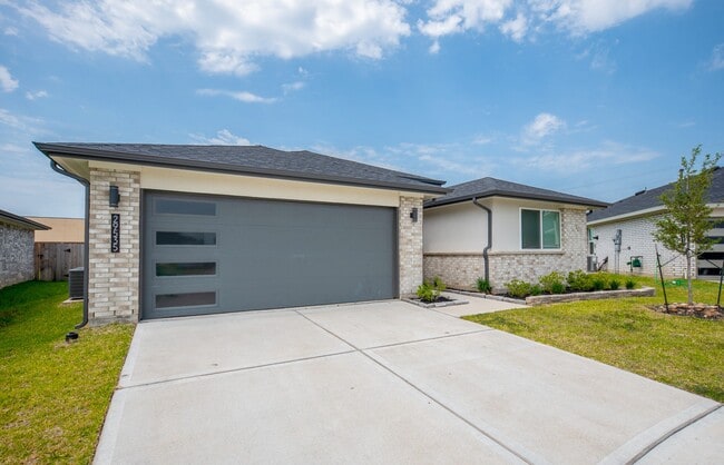 Building Photo - 29535 Paytons Park Ct