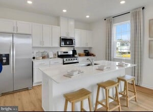 Building Photo - 123 Malibu Dr