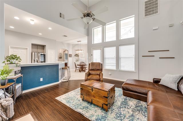 Building Photo - 933 Wenk Ct