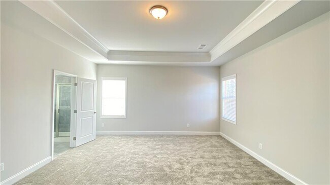 Building Photo - 4570 Silver Oak Dr SW