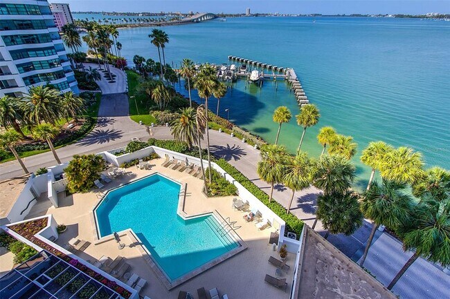 Building Photo - 988 Blvd of the Arts