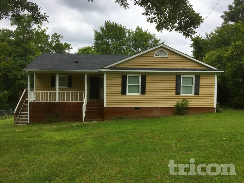 Building Photo - 2528 Burkholder Rd