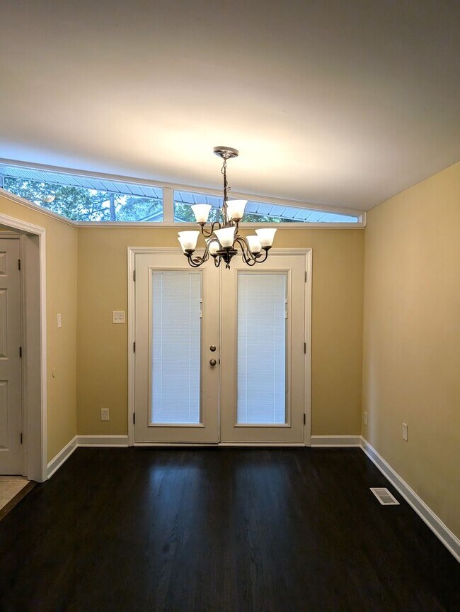 Building Photo - Shannon Park ! 3 Bedroom!  100% Upgraded