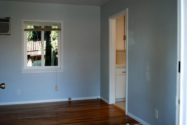 Main room - 4466 Tujunga Ave